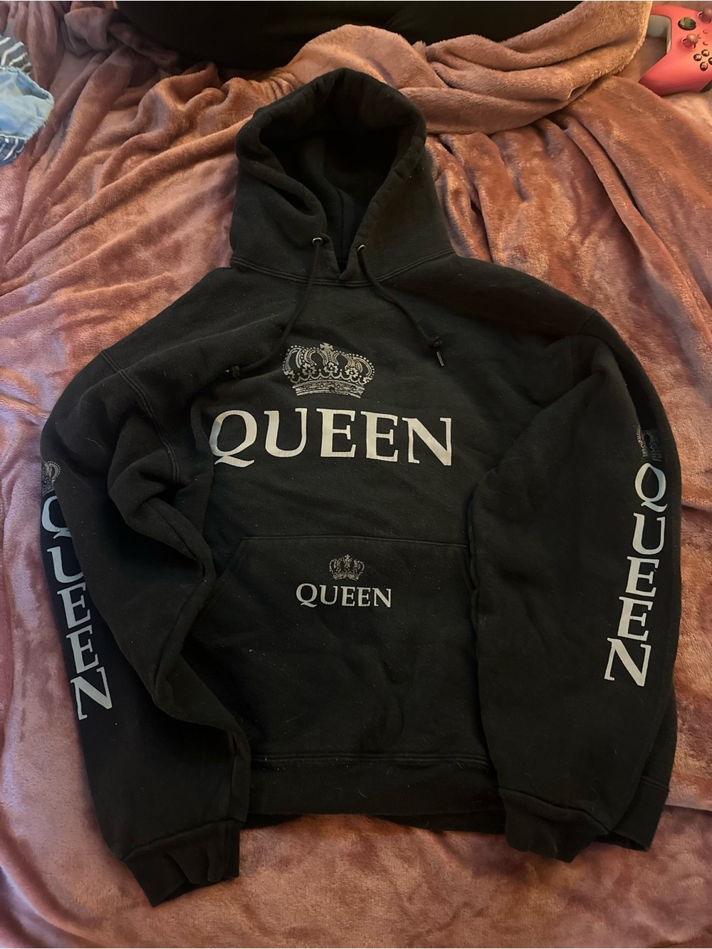 Fruit of the Loom Black Pullover Hoodie with Silver Graphic